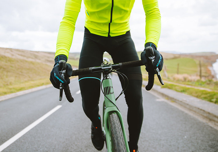 Najviditeľnejšia cyklistická výbava na zimnú sezónu 2021