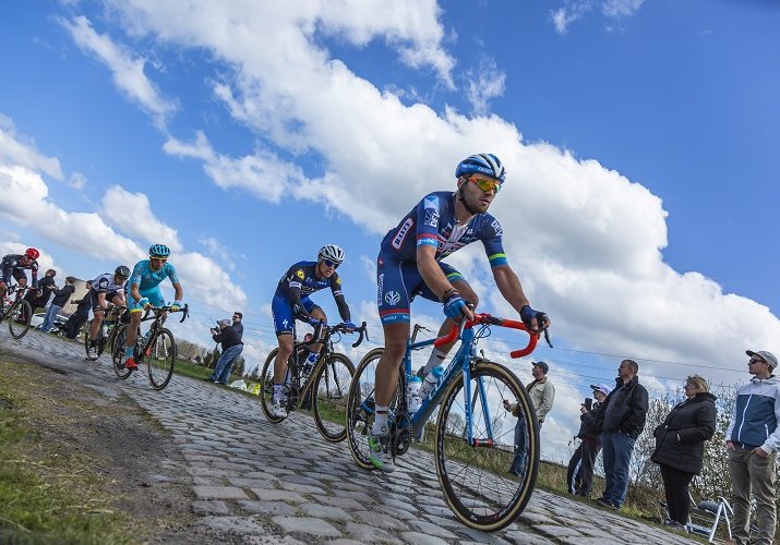 Hogyan folyásolta be a koronavírus a professzionális kerékpározást?